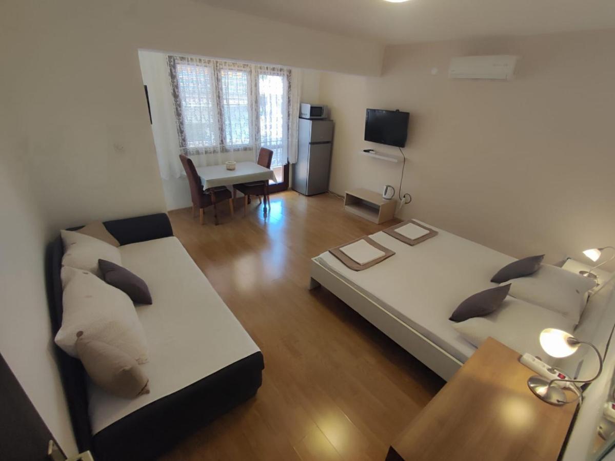 Apartmani Valentino マカルスカ エクステリア 写真