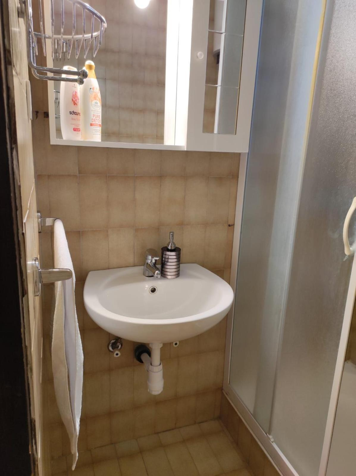 Apartmani Valentino マカルスカ エクステリア 写真